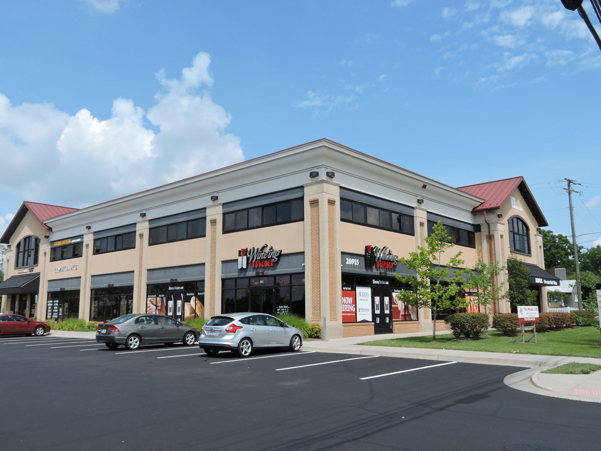 20915 Ashburn Rd, Ashburn, VA for lease Building Photo- Image 1 of 5