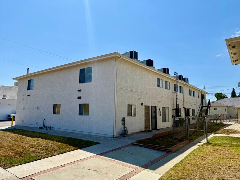 123 Orange Grove Ave, San Fernando, CA for sale - Building Photo - Image 2 of 8