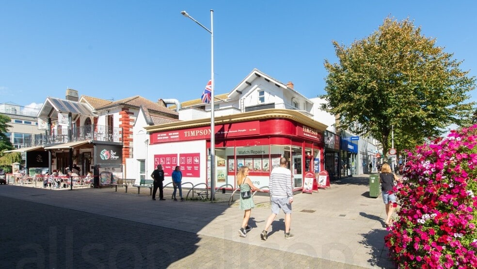 2 Surrey Street & 55-57 London Rd N, Lowestoft for sale - Building Photo - Image 1 of 6