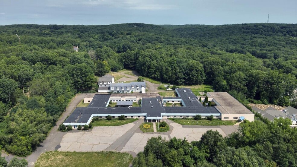 50 Beach Rd, Wolcott, CT for sale - Building Photo - Image 2 of 5