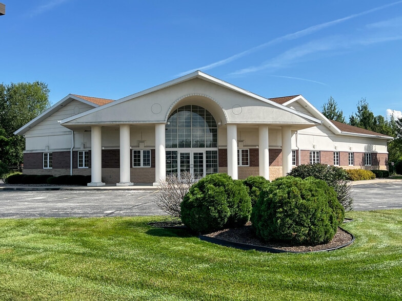 1288 E Frontage Dr, Little Suamico, WI for sale - Building Photo - Image 1 of 1