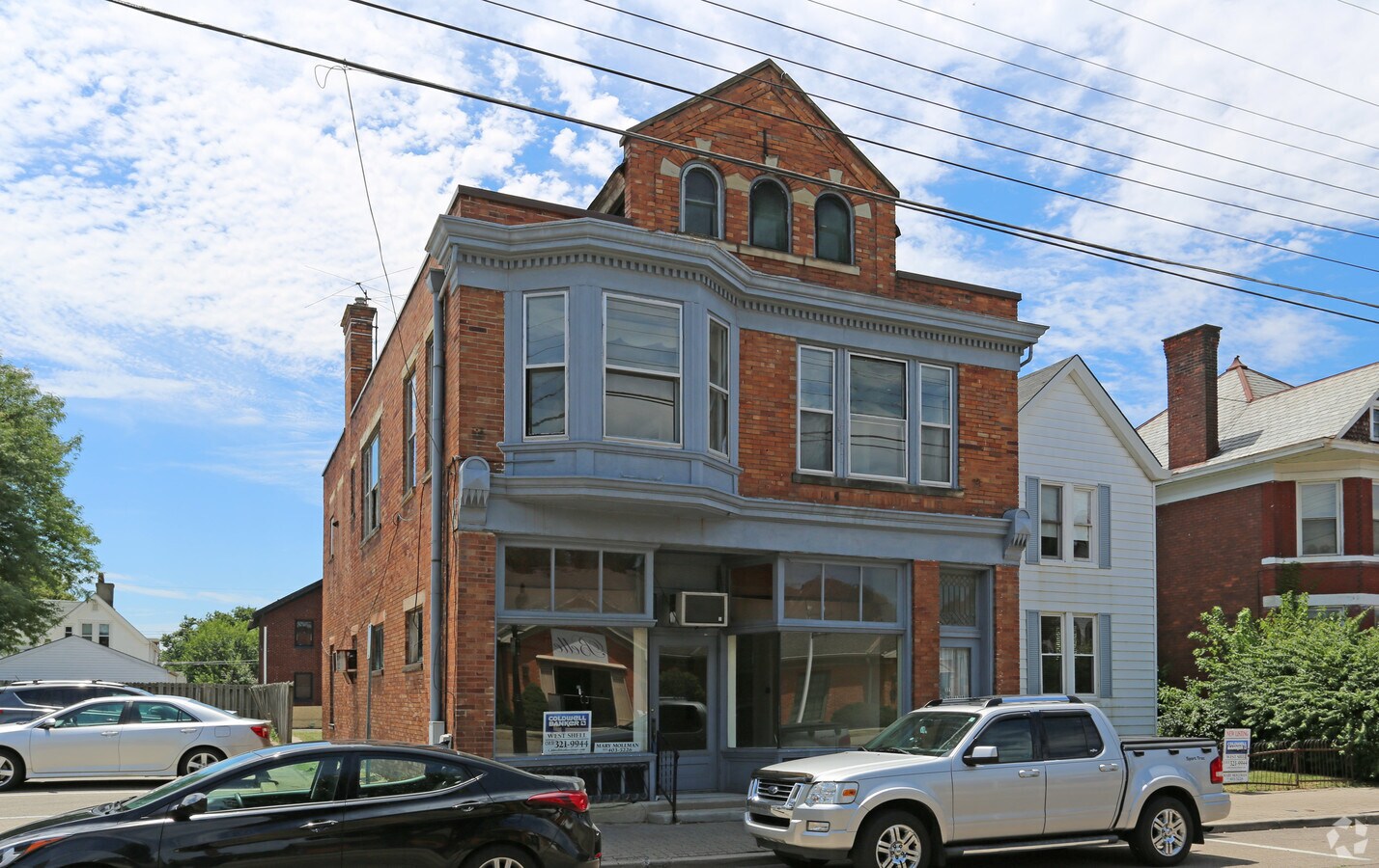 321 W Benson St, Reading, OH 45215