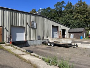 2 Commerce Dr, North Branford, CT for lease Building Photo- Image 2 of 6