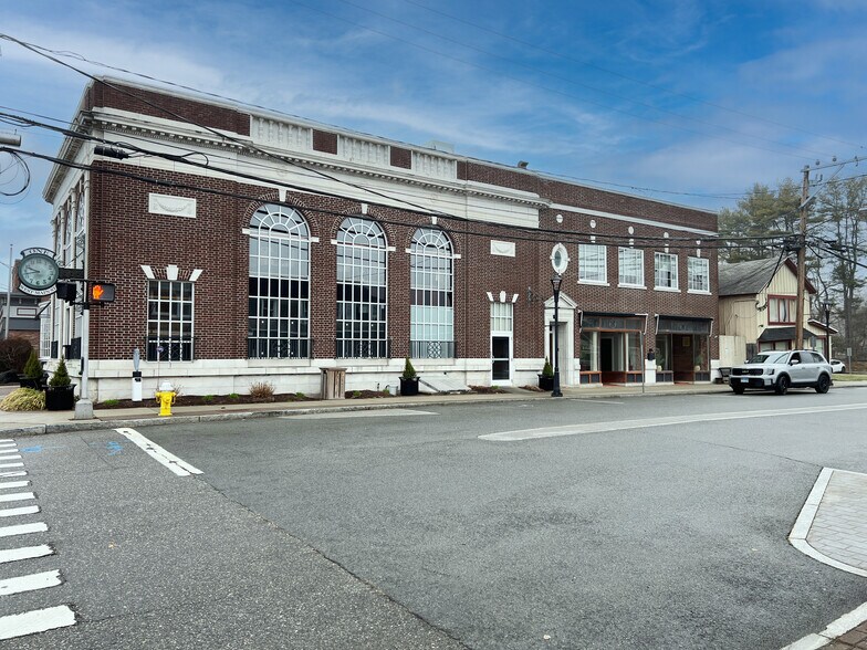 1 W Main St, Clinton, CT for lease - Building Photo - Image 2 of 17