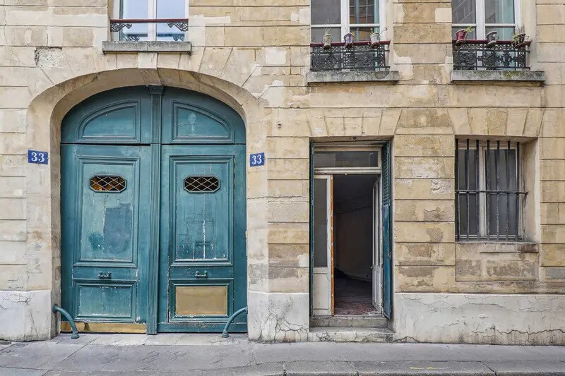 33 Rue Du Petit Musc, Paris for sale Building Photo- Image 1 of 15