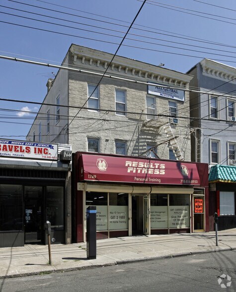 1749 Victory Blvd, Staten Island, NY for sale - Primary Photo - Image 1 of 1