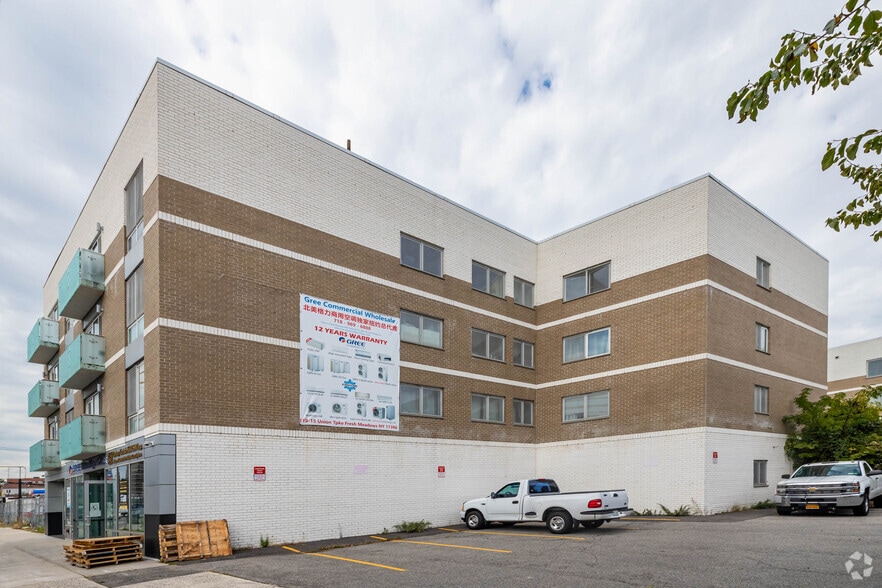 15815 Union Tpke, Fresh Meadows, NY for sale - Building Photo - Image 3 of 7