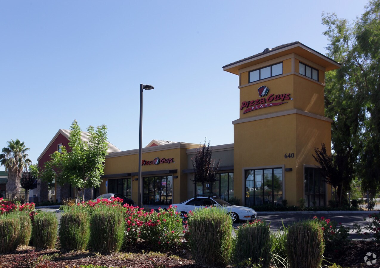 640 Carol Dr, Galt, CA 95632 Pizza Guys Plaza