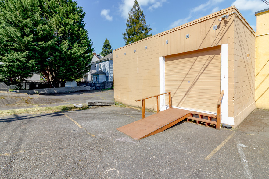 1601 6th Ave, Tacoma, WA for lease - Building Photo - Image 3 of 16