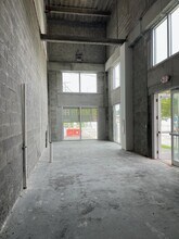 7865 NE 10th Ave, Miami, FL for lease Interior Photo- Image 1 of 2