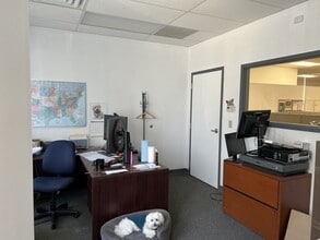 4 Pin Oak Dr, Branford, CT for lease Building Photo- Image 1 of 10