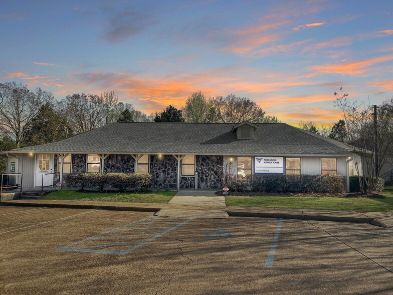 1306 A Belk Blvd, Oxford, MS for sale - Primary Photo - Image 1 of 1