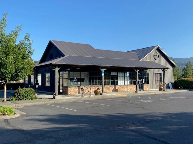 807 St Helena Hwy, Saint Helena, CA for lease Building Photo- Image 1 of 5