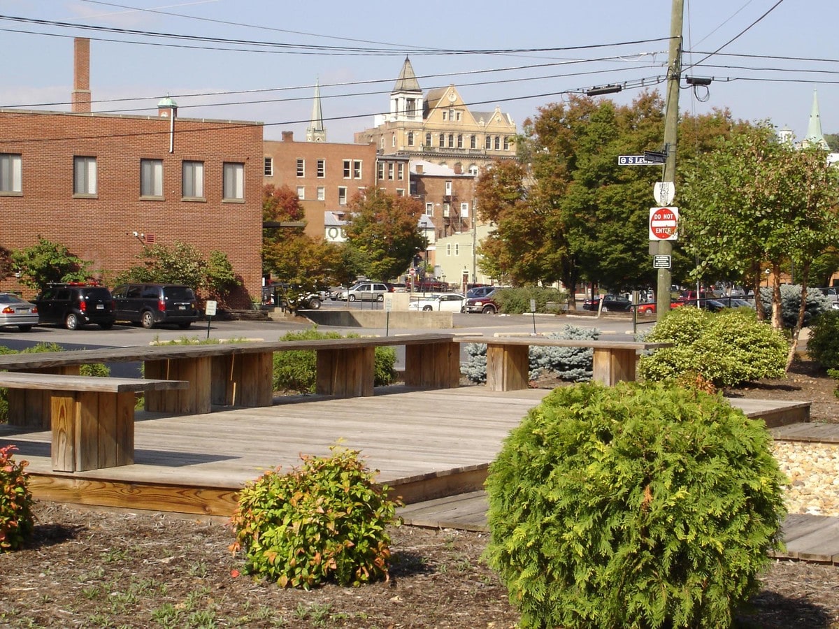 50 Middlebrook Ave, Staunton, VA 24401