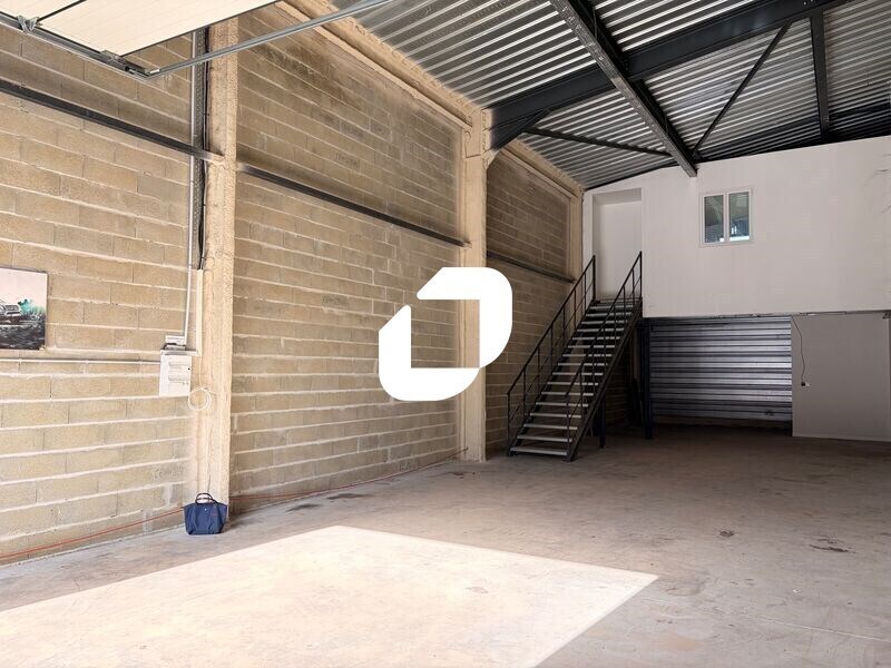 Flex in Mérignac for lease Interior Photo- Image 1 of 9