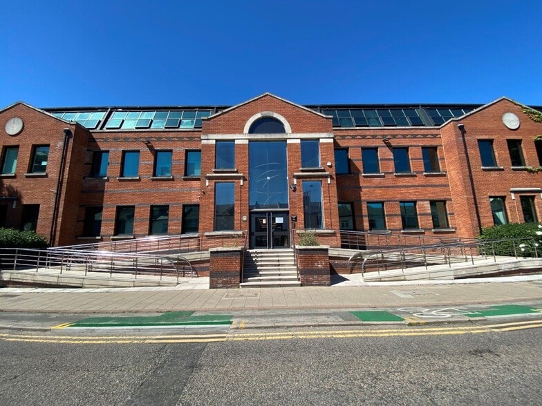 Canbury Park Rd, Kingston Upon Thames for lease - Building Photo - Image 2 of 9