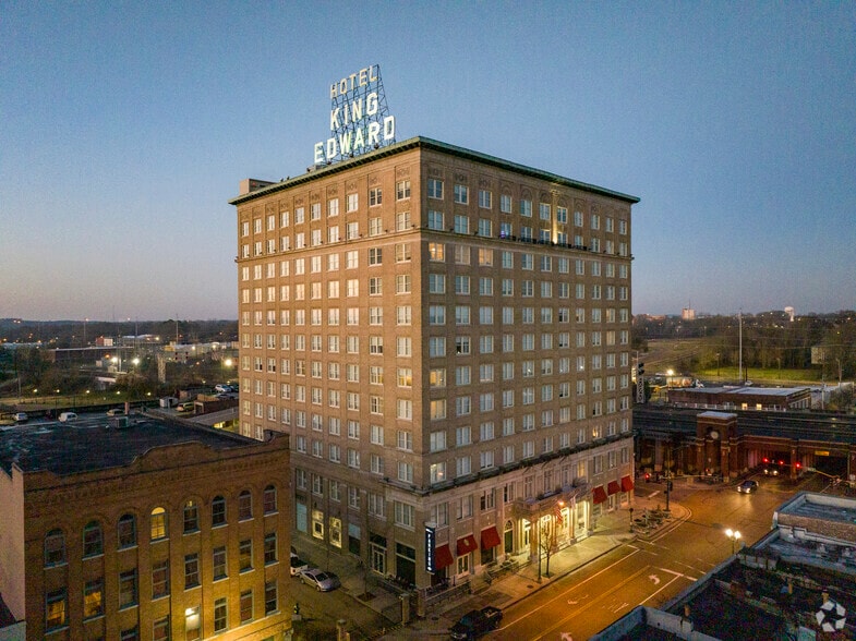 235 W Capitol St, Jackson, MS 39201