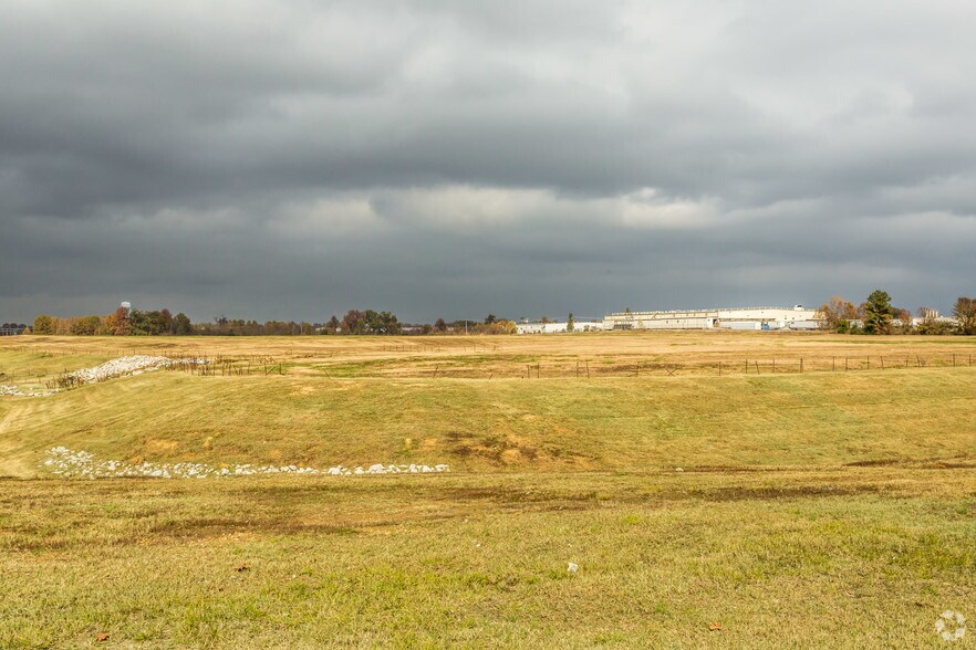 Alexander Rd, Olive Branch, MS 38654