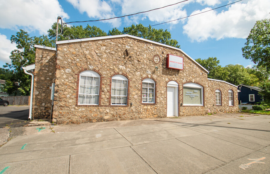 2820 Hillsborough Rd, Durham, NC for sale - Building Photo - Image 1 of 1