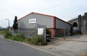 Bath Rd, Leeds WYK - Warehouse