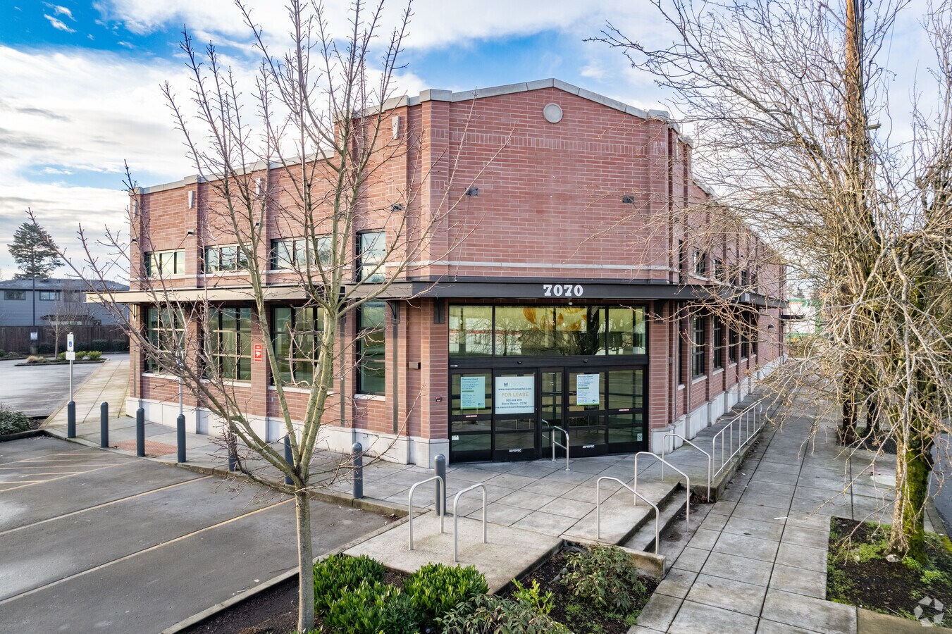 7070 NE Sandy Blvd, Portland, OR 97213