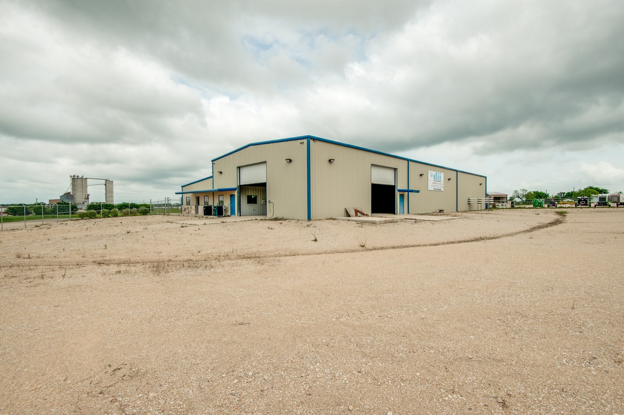 1257 FM 2367, Carrizo Springs, TX for sale Building Photo- Image 1 of 1