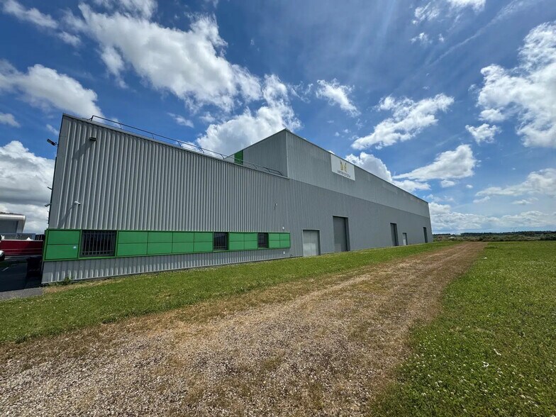 Avenue Des Crayères, La Veuve for lease - Building Photo - Image 3 of 6