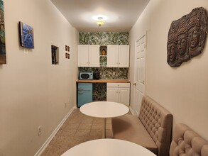 627 Opelousas Ave, New Orleans, LA for lease Interior Photo- Image 1 of 9