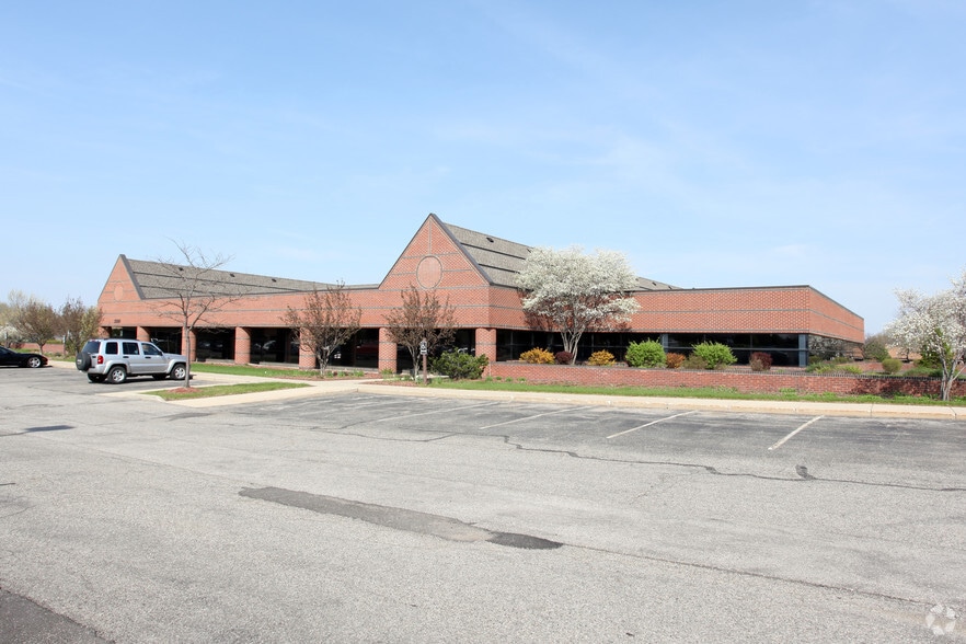 3355 Eagle Park Dr NE, Grand Rapids, MI for sale - Building Photo - Image 3 of 5