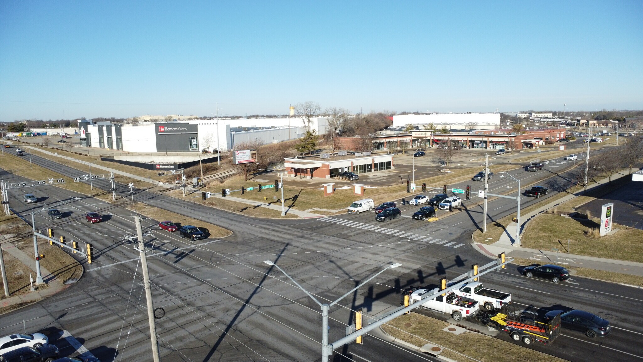 3800 100th St, Urbandale, IA for sale Building Photo- Image 1 of 8