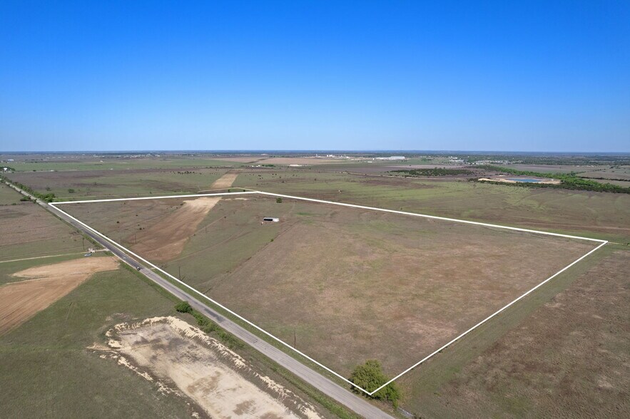 Hwy 183 and CR 211, Florence, TX for sale - Building Photo - Image 2 of 27