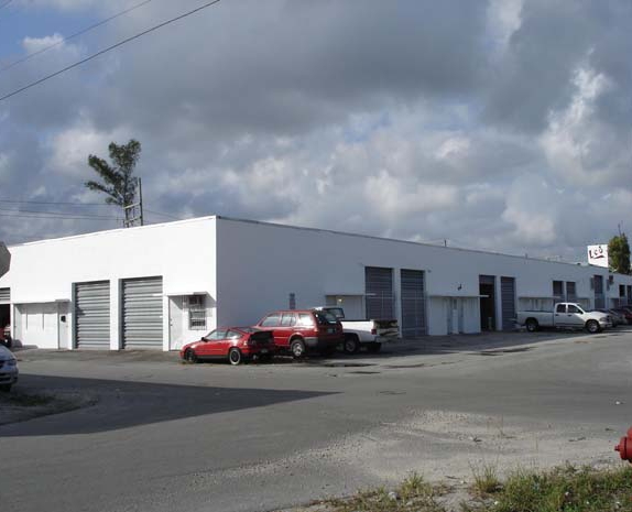 803 NW 7th Ter, Fort Lauderdale, FL for lease - Building Photo - Image 2 of 12