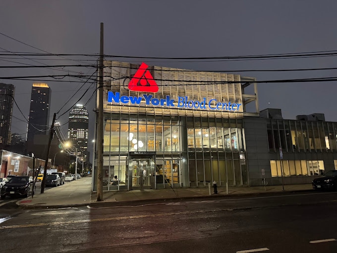 45-01 Vernon Blvd, Long Island City, NY for lease - Primary Photo - Image 2 of 4