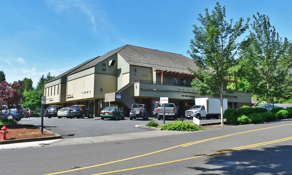 4 Monroe Pky, Lake Oswego, OR for sale - Primary Photo - Image 1 of 1
