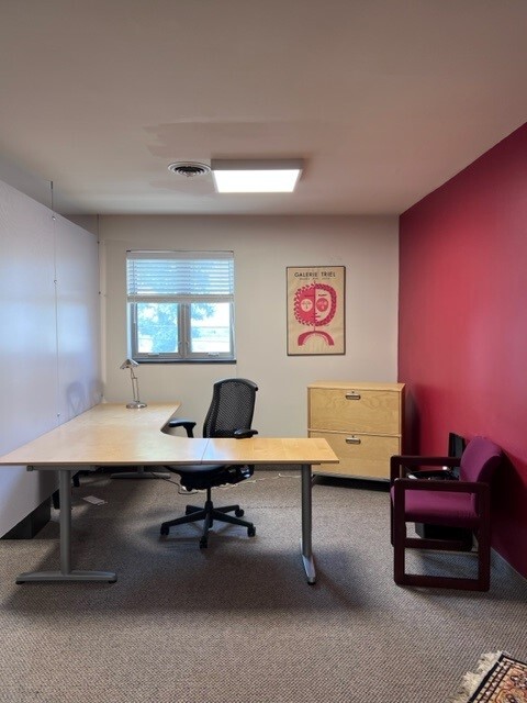 2407-2417 Lancaster Ave, Wilmington, DE for lease Interior Photo- Image 1 of 5