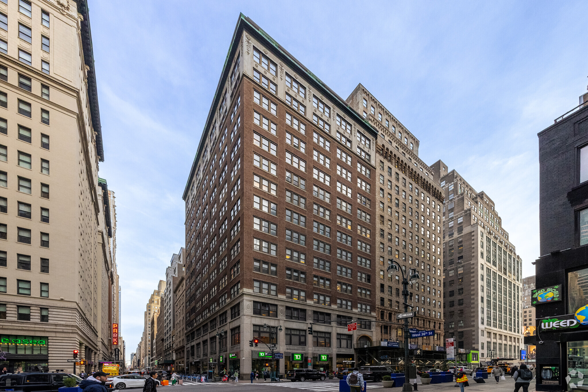 469 Seventh Ave, New York, NY for lease Building Photo- Image 1 of 8