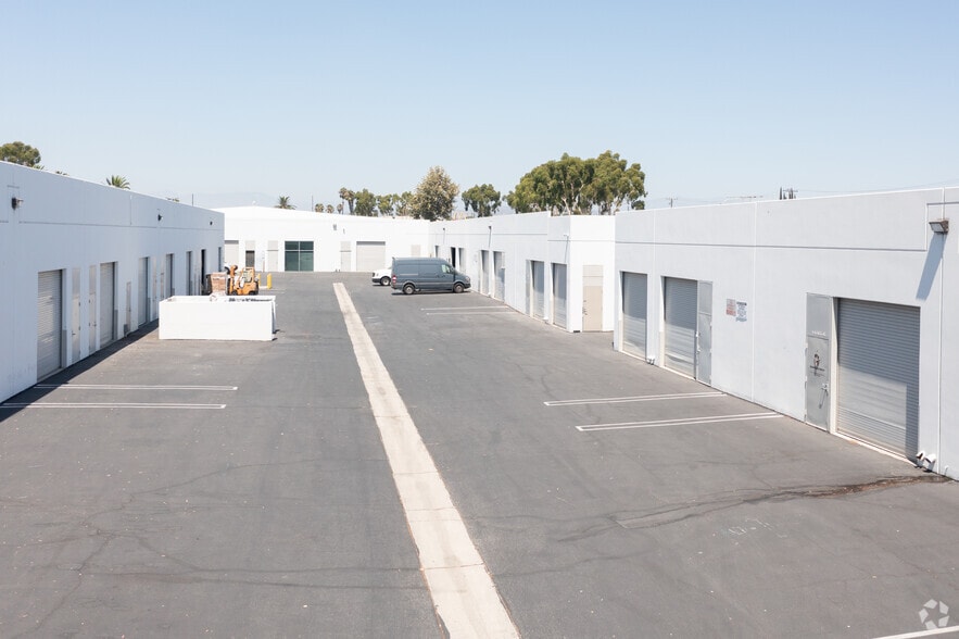 14525 Valley View Ave, Santa Fe Springs, CA for lease - Building Photo - Image 2 of 13