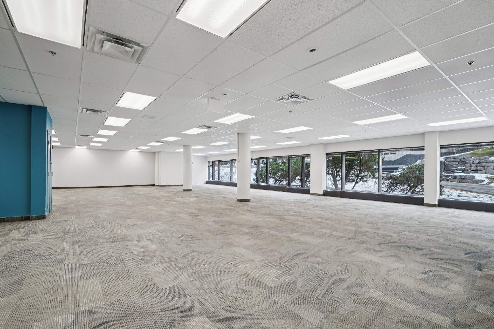 5199 Rue Sherbrooke E, Montréal, QC for lease Interior Photo- Image 1 of 3