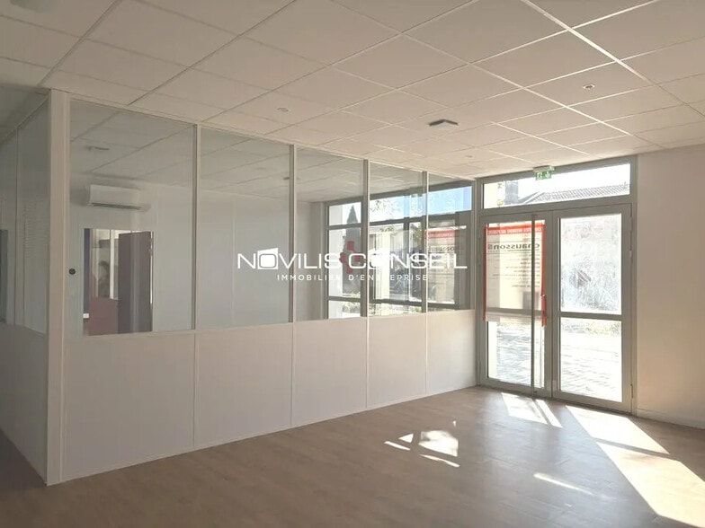 Office in Toulouse for lease - Interior Photo - Image 1 of 7