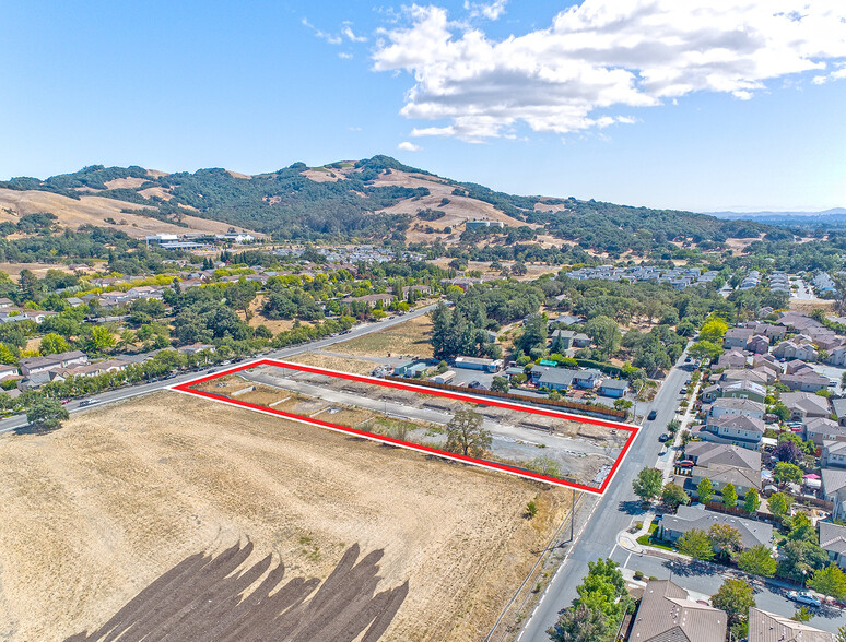 2211 Brookwood Ave, Santa Rosa, CA for sale - Aerial - Image 1 of 4