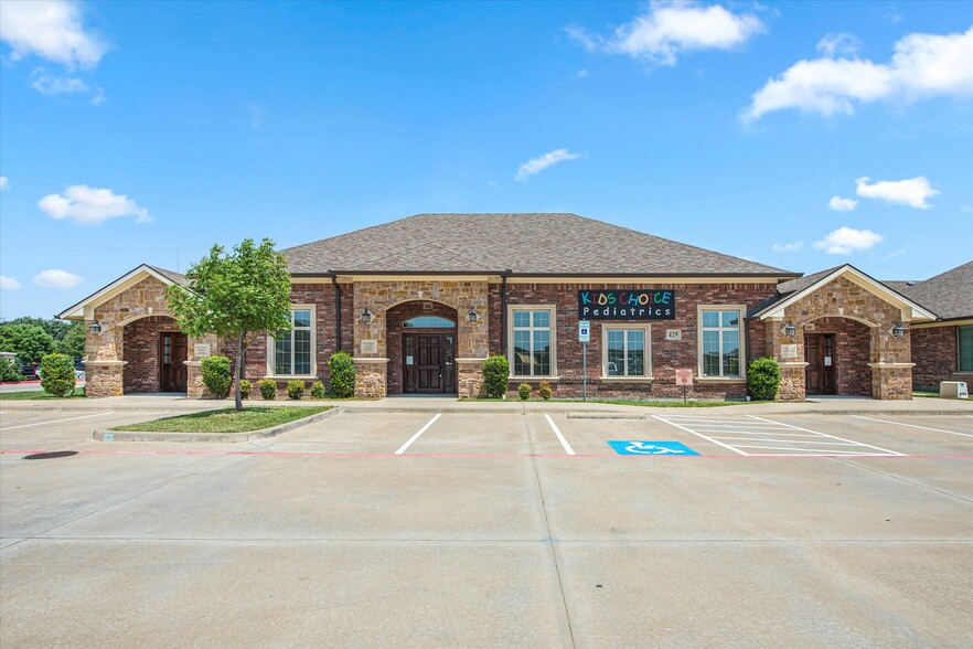 425 Old Newman Rd, Frisco, TX for lease - Building Photo - Image 1 of 38