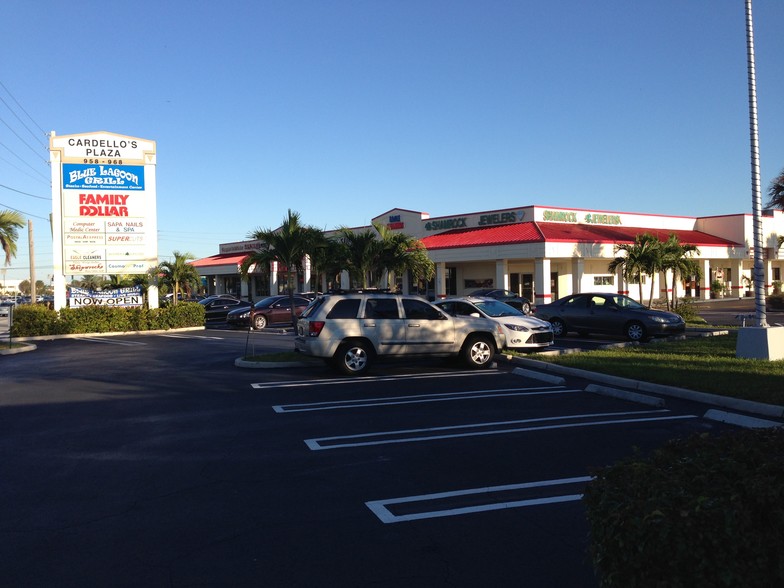 958 Northlake Blvd, Lake Park, FL for lease - Building Photo - Image 3 of 4