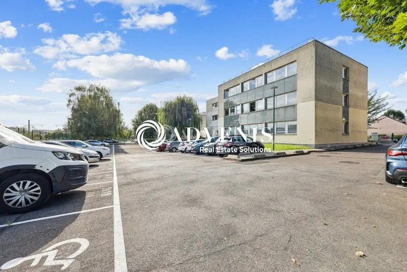 Office in Noisiel for sale - Building Photo - Image 2 of 11