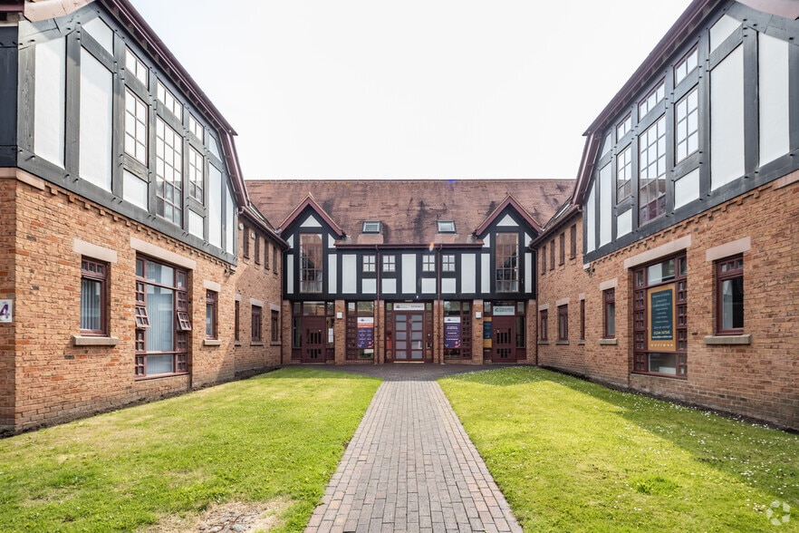 3-4 Hilliards Ct, Chester for lease - Building Photo - Image 2 of 5