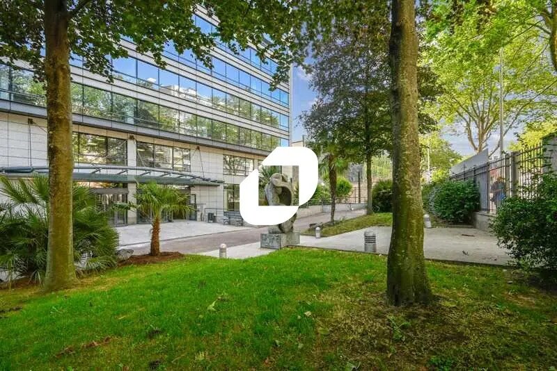 91-99 Avenue Aristide Briand, Montrouge for sale - Building Photo - Image 2 of 18