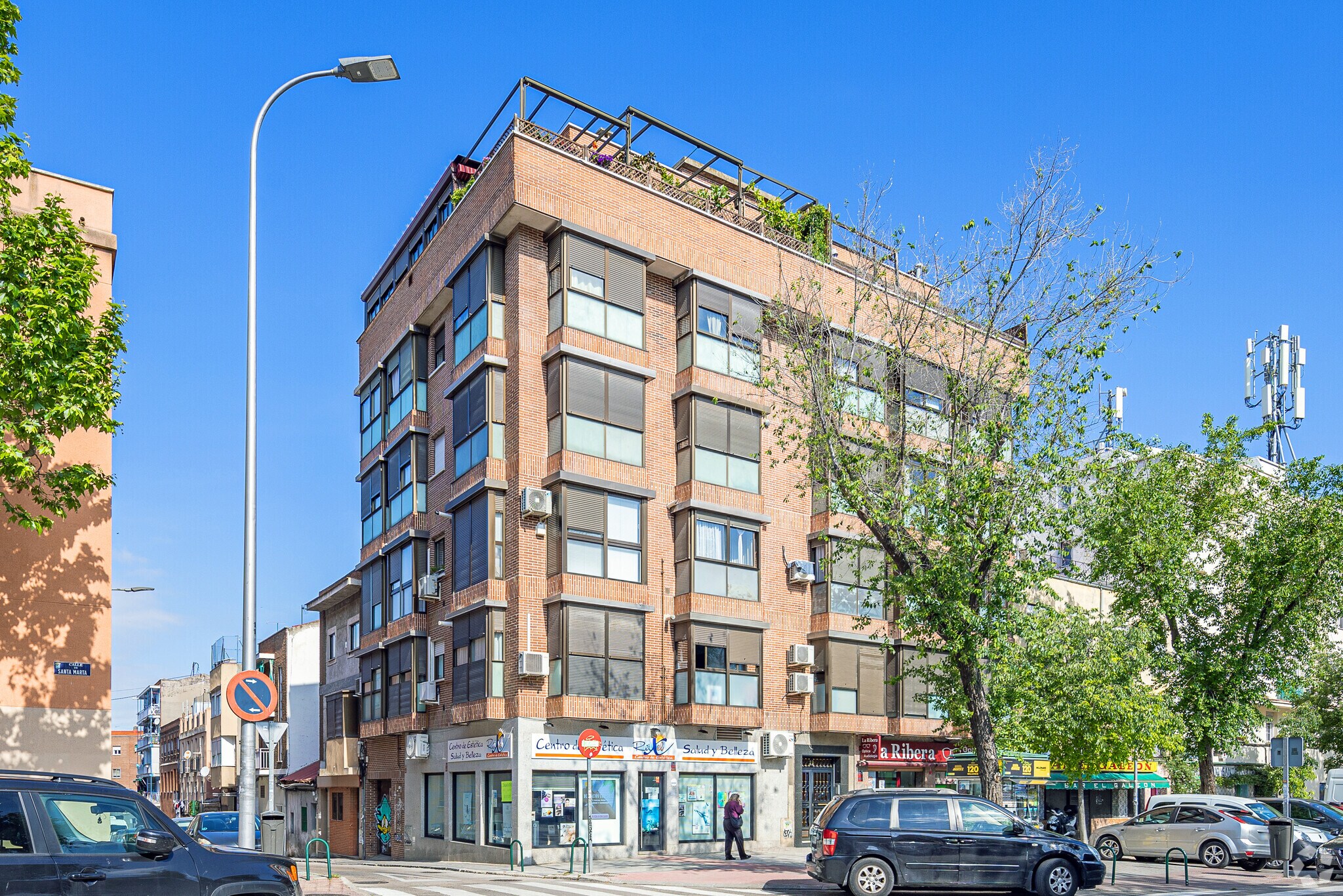 Calle de Santa Marta, 19, Madrid, Madrid for sale Primary Photo- Image 1 of 1