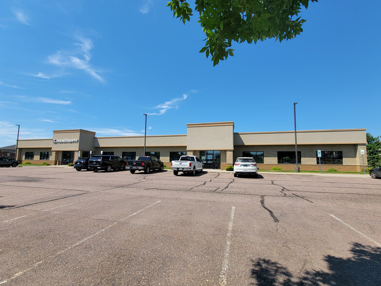 5120 S Solberg Ave, Sioux Falls, SD for sale - Building Photo - Image 1 of 26