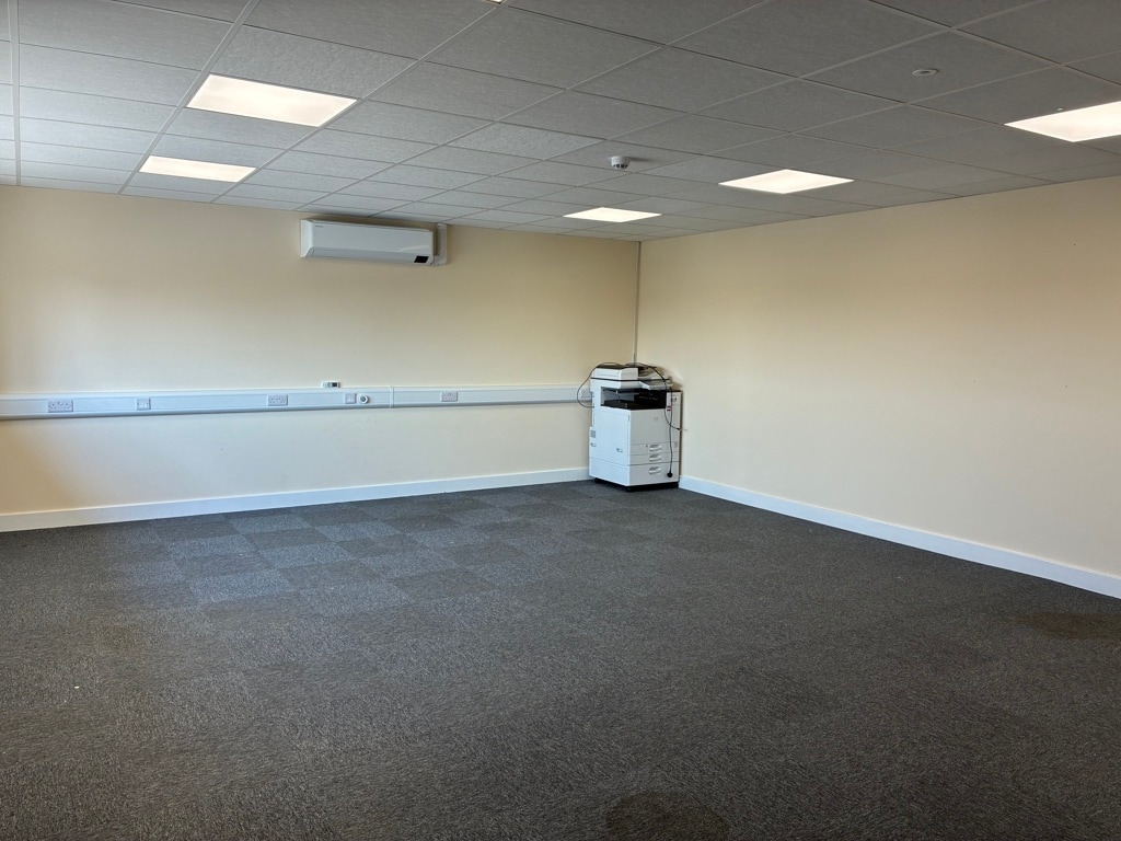4 & 5 Tansley Business Park, King's Lynn, NFK - Unit 4 & 5 - - Interior Photo - Image 2 of 2