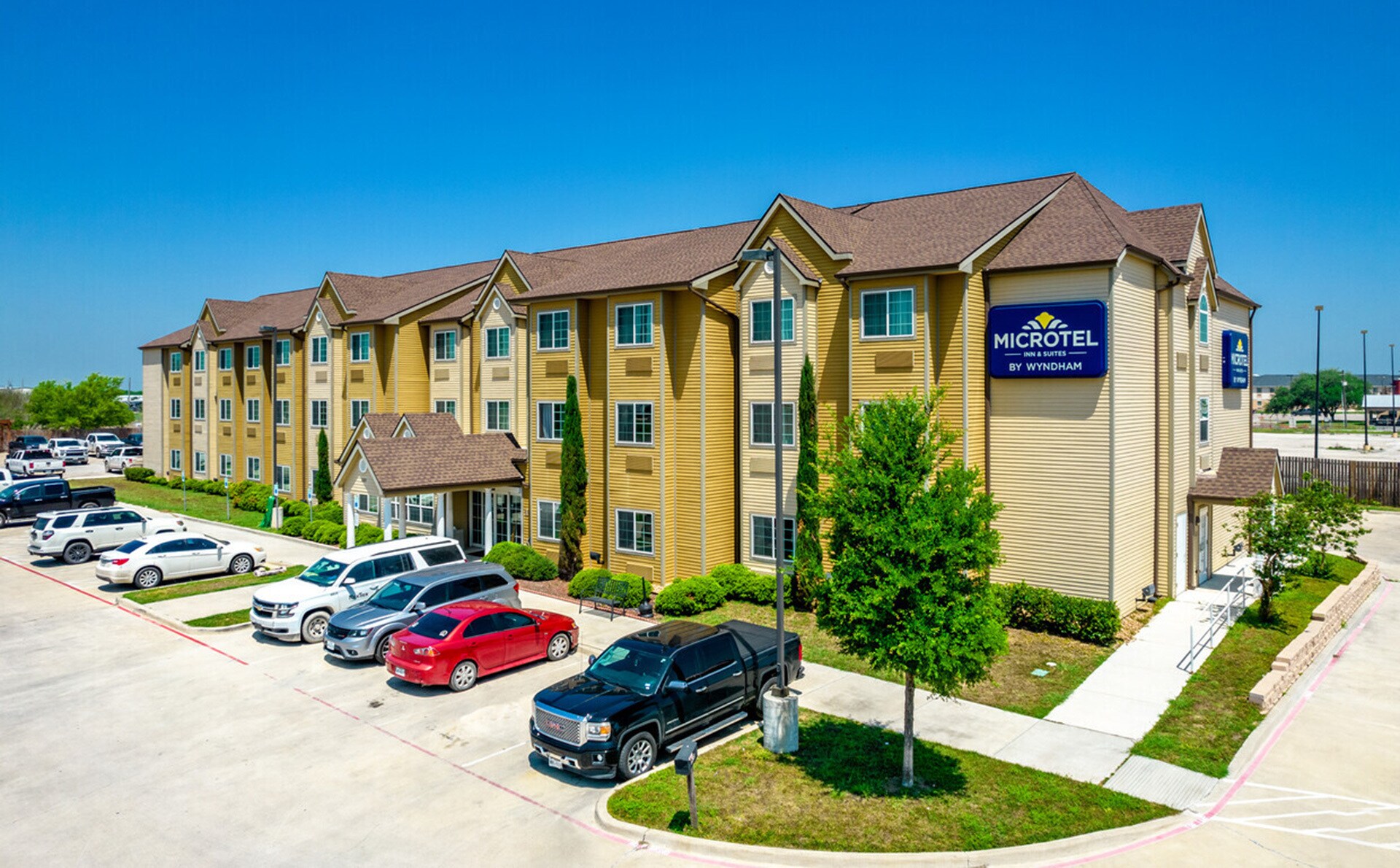 333 N Sunset Strip Dr, Kenedy, TX for sale Building Photo- Image 1 of 1