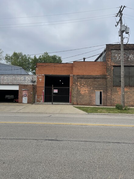 6411 Central Ave, Cleveland, OH for lease - Building Photo - Image 2 of 11